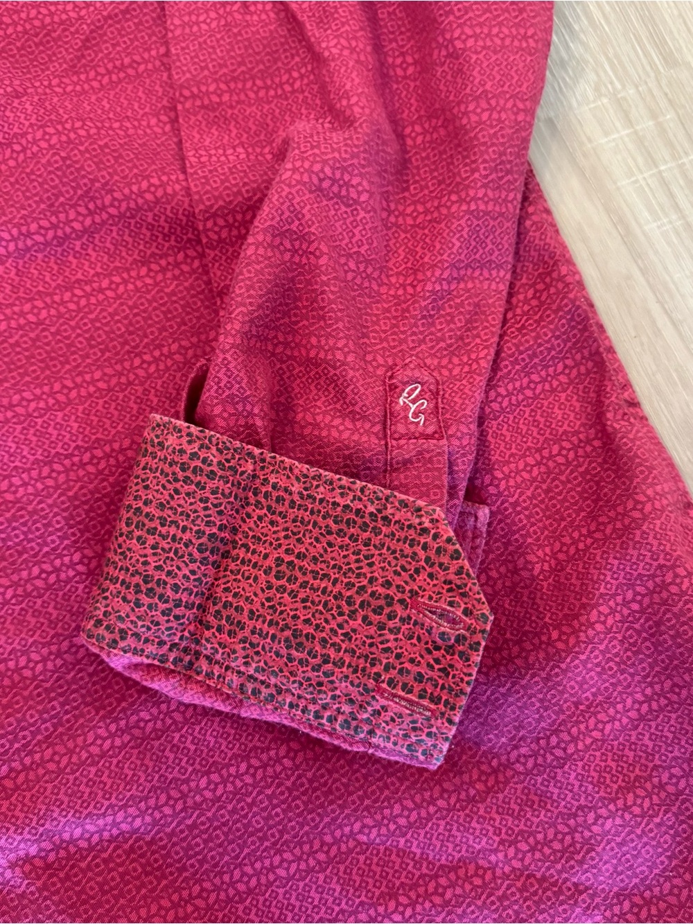 Robert Graham Men’s Red/Burgundy Button-Up Shirt - Picture 3 of 10